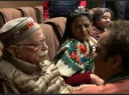 Viral Video| Did Lal Krishna Advani cry after seeing "The Kashmir Files"? know the truth of the video