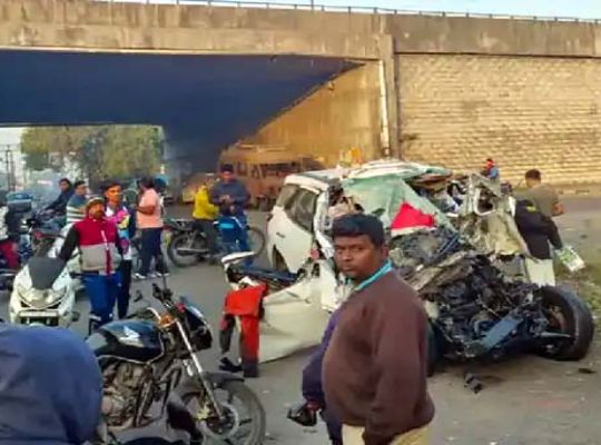 Big accident: Fortuner car and bus collide in Gujarat's Navsari! Painful death of 9 people, bus driver suffered heart attack due to terrible accident
