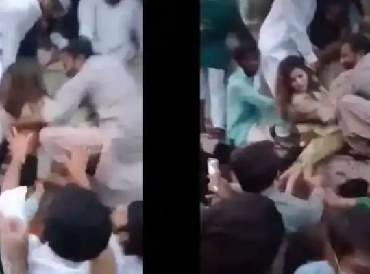 Uncontrollable crowd tore the girl's clothes in Pakistan! Screaming kept shouting, people kept making videos! BJP Minority Morcha President Wasim R Khan shared the video on the plight of women in Pak