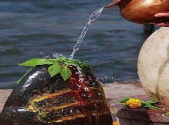 What is the right time to offer water to Shivling? Do not commit these mistakes while offering water