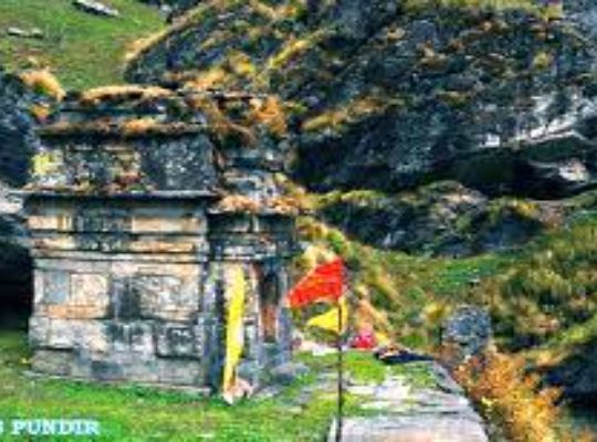 Vanshinarayan is a unique temple of Uttarakhand where Rakshabandhan worship is done throughout the year.