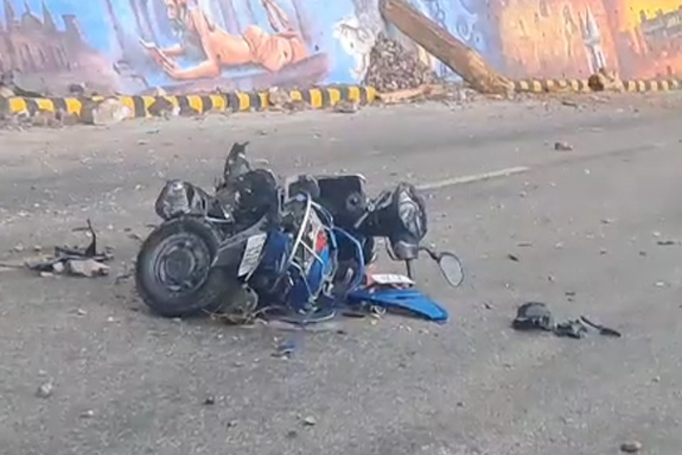 Uttarakhand: Storm wreaks havoc, major accident in Rudraprayag! Heavy tree falls on scooter rider, painful death on the spot