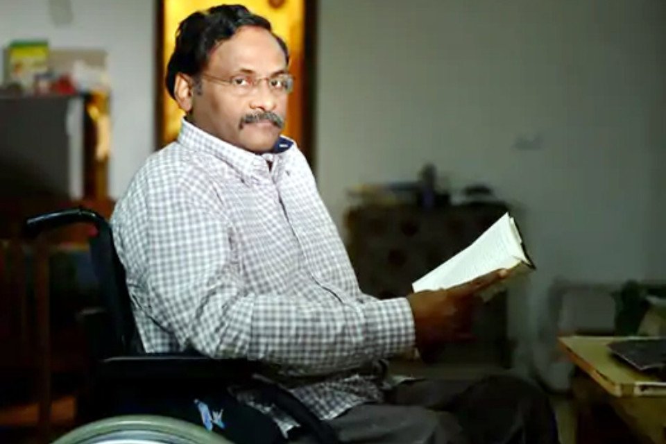 Former DU professor GN Saibaba is no more! Had a heart attack late at night, suspected of having links with Naxalites, spent 10 years in jail