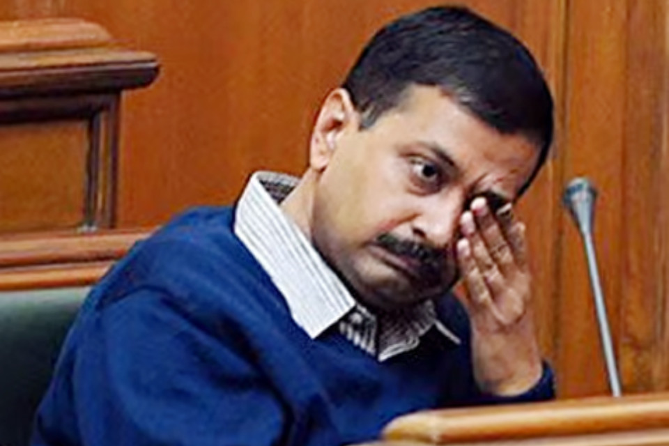 Big Breaking: AAP gets a big blow in Delhi! Seven MLAs resigned together