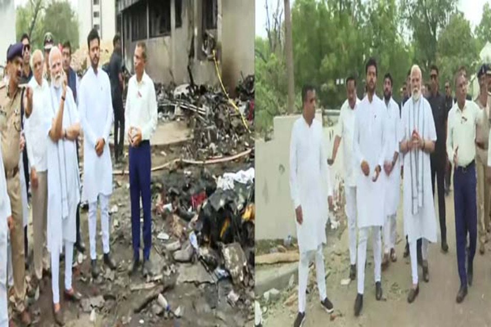 Prime Minister Modi reached the site of the Air India plane crash! Took information from ministers and officials