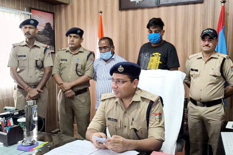 Uttarakhand Breaking: Case of embezzlement of crores in Rural Savings Centre! Two accused arrested, Chamoli Police made a big disclosure