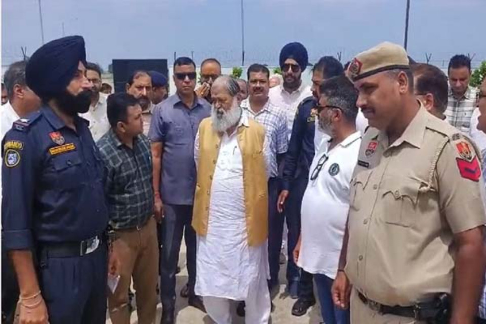 Cabinet Minister Anil Vij inspected the domestic airport! Instructions to complete the work before 15 August
