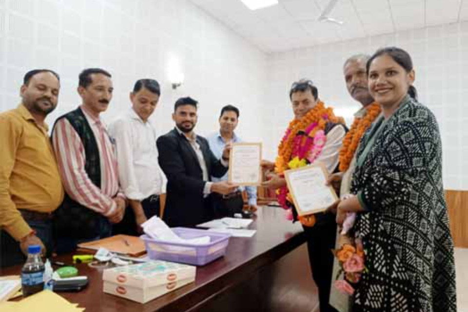 Uttarakhand Breaking: Congress captures the capital Doon! Sukhwinder Kaur becomes president and Abhishek becomes vice president, results out on many seats