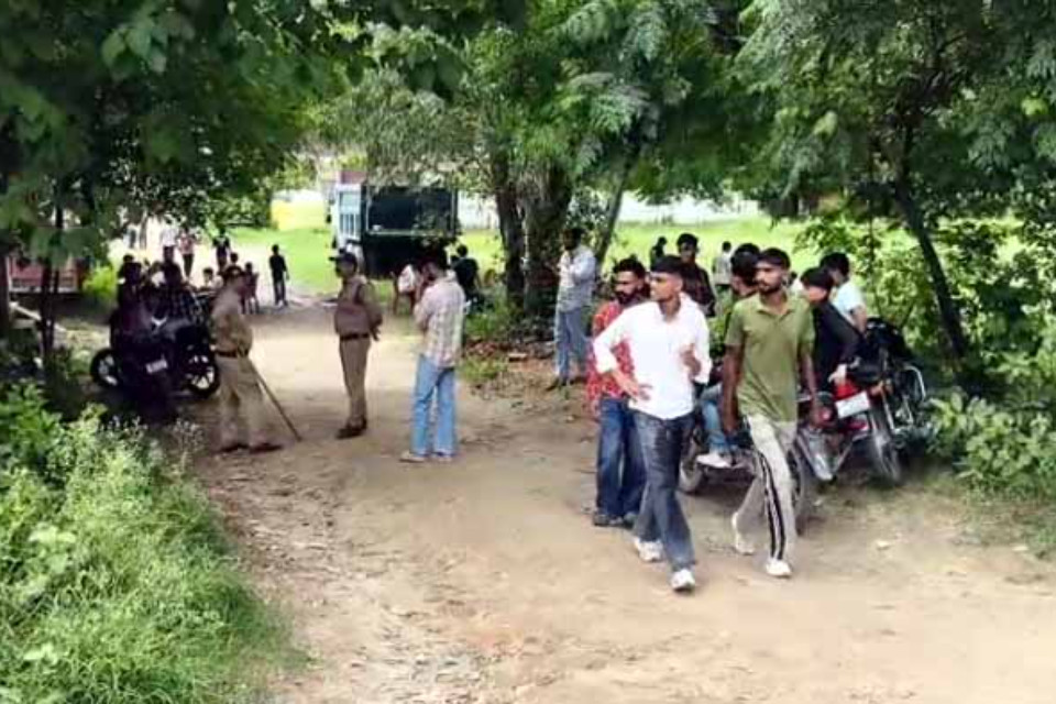 Uttarakhand: Electoral rivalry turns into bloody game! A youth was murdered in broad daylight in Daru village of Kichha, the area was shaken by the sound of bullets