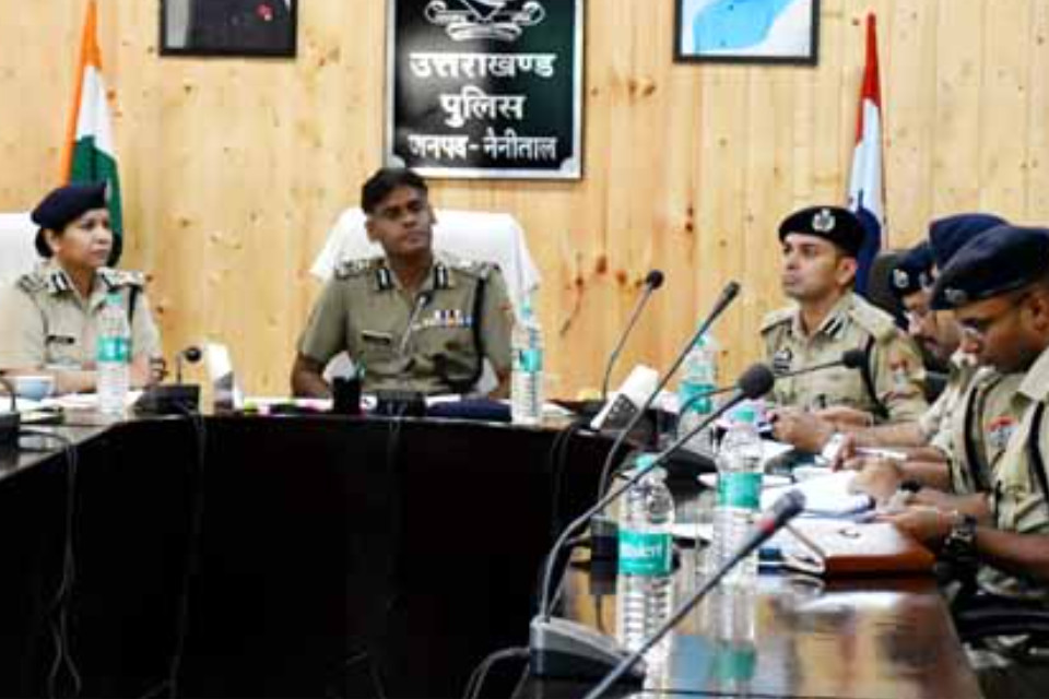 Nainital: ADG Crime reviewed crime with police captains of Kumaon Range