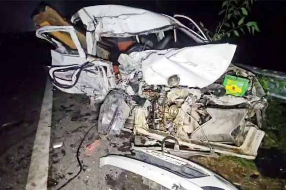 Tragic road accident in Haldwani at midnight! Scorpio and Alto car collided near Bel Baba temple, three people died
