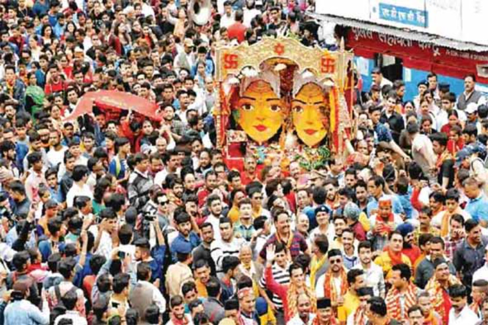 Nainital: Nanda Devi fair will start from 31st August! Administrative staff is busy in preparations along with the committee, Sarovar city is getting decorated