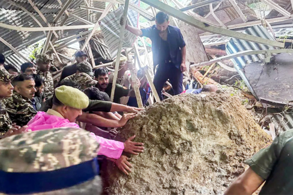 Vaishno Devi Landslide: 31 people reported dead so far! Devastation everywhere, Jammu-Katra highway closed, 22 trains also cancelled
