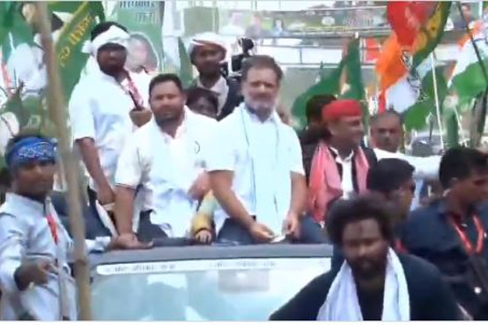 Bihar: Akhilesh Yadav joined the Voter Rights Yatra! Gave the message of opposition's unity, targeted BJP