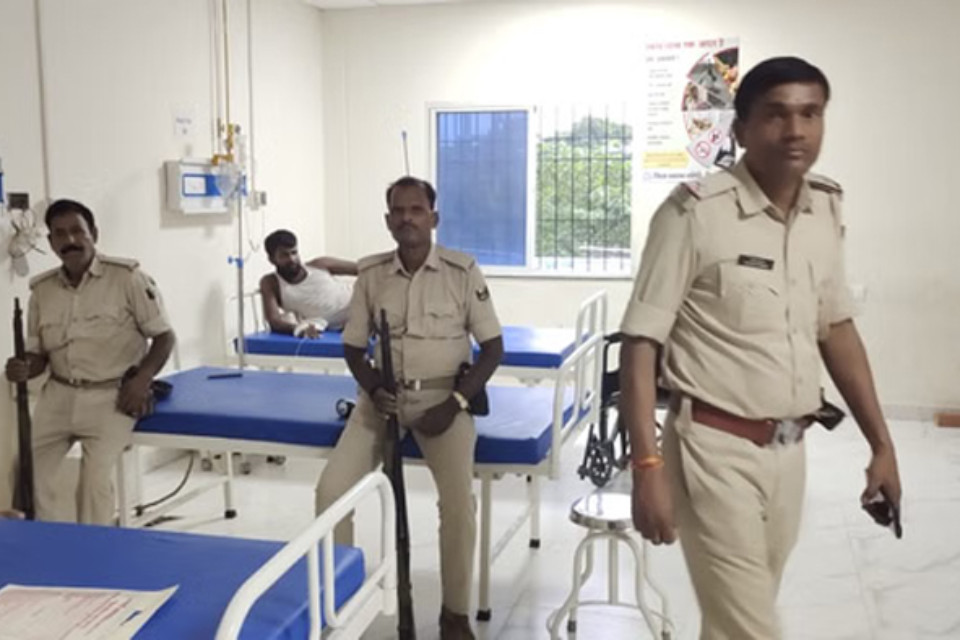 Bihar: Encounter between police and notorious criminal Dharmendra Yadav! The accused was wanted in cases like robbery and murder, shot in the leg