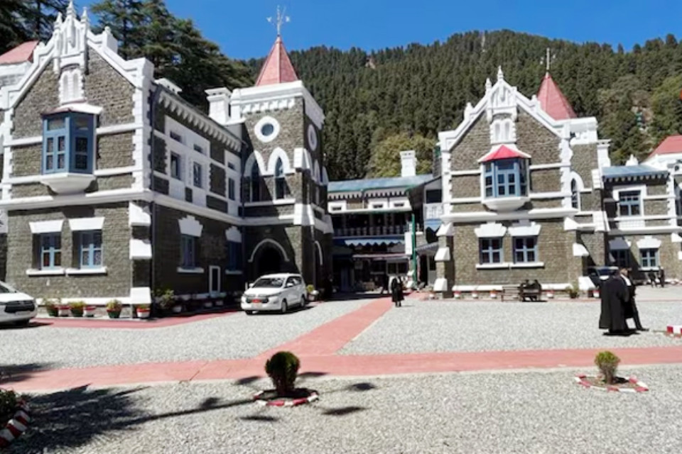 Nainital: Hearing on the petition filed regarding the ruckus during the district panchayat elections and other matters! High Court sought reply in a week