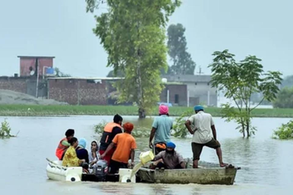 Chaos in Punjab: All districts declared flood affected! 3.5 lakh people affected, CM Mann demands Rs 60,000 crore from the Centre