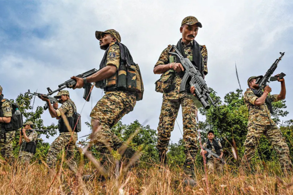 Big Breaking: Big encounter of security forces in Chhattisgarh! 10 Naxalites killed in the operation, Balkrishna, who was carrying a bounty of Rs 1 crore, was also killed