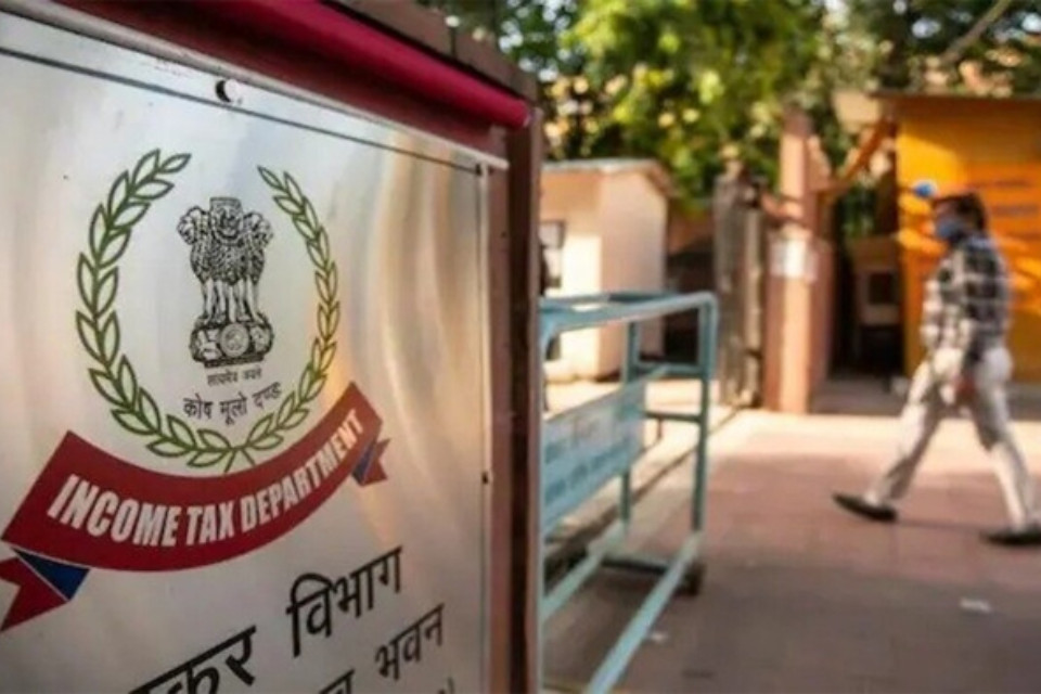 Big action by Income Tax Department in Kashipur! Raid on Mirza International Factory, discussions rife