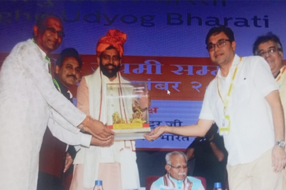 Small industries play an important role in Make in India and Aatmanirbhar Bharat! CM Naib Singh Saini and Union Minister Manohar Lal made an appeal in Samalkha