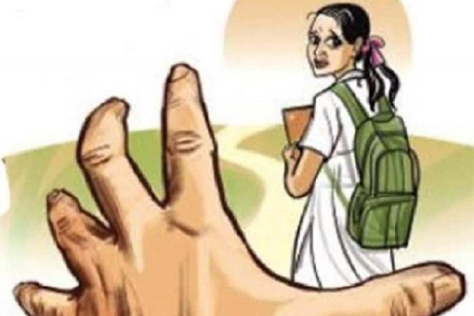 Uttarakhand: Teacher's heinous act! Accused of molesting a student, public outrage! The matter reaches the police.