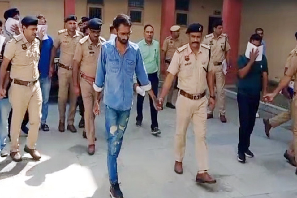 Haryana: Kurukshetra Police takes major action, busts international cyber fraud gang in Ladwa, 11 arrested
