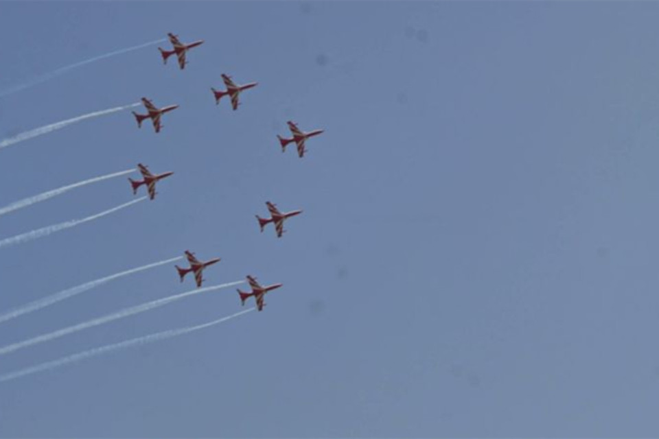 Haryana: CM Saini inaugurated the air show at Maharaja Agrasen Airport, where the amazing stunts won the hearts of the people.