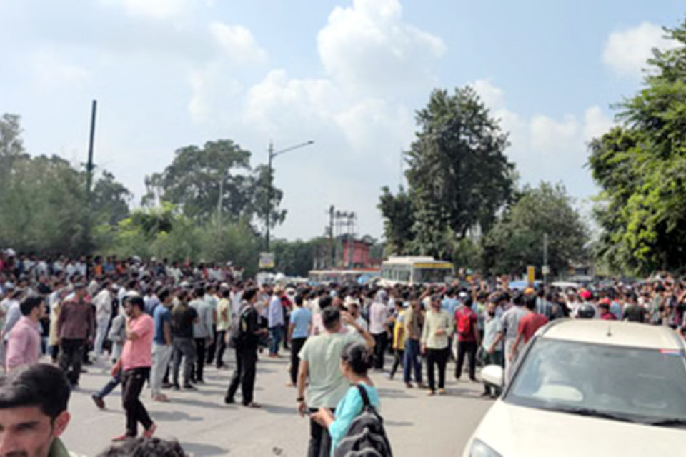  Uttarakhand: UKSSSC paper leak case: Youth take to the streets, blockade roads, and march to the Secretariat