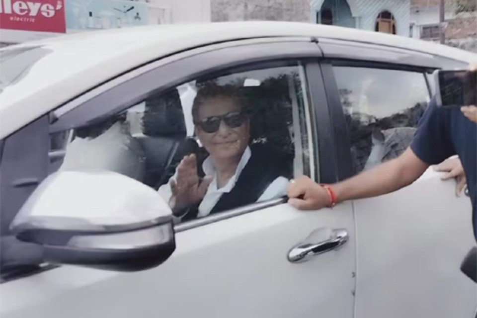  Big news: Azam Khan released from Sitapur jail! He responded to speculation about joining the BSP, saying, "Every leaf, every plant knows my condition..."