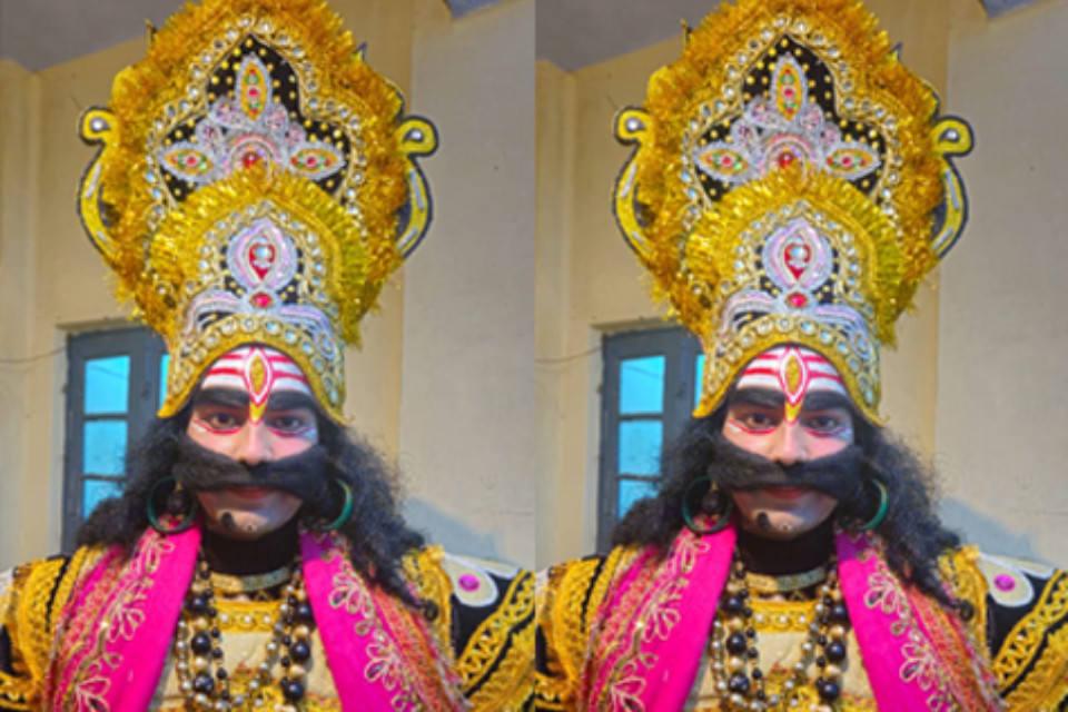  Nainital: Rohit Verma has been playing the role of Ravana for the Adarsh ​​Ramlila Committee for the past ten years! The audience eagerly awaits Rohit's portrayal of Ravana.