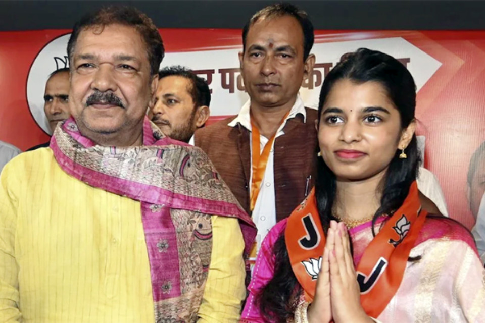 Bihar Breaking: Maithili Thakur gets ticket! BJP releases second list, includes prominent IPS officer