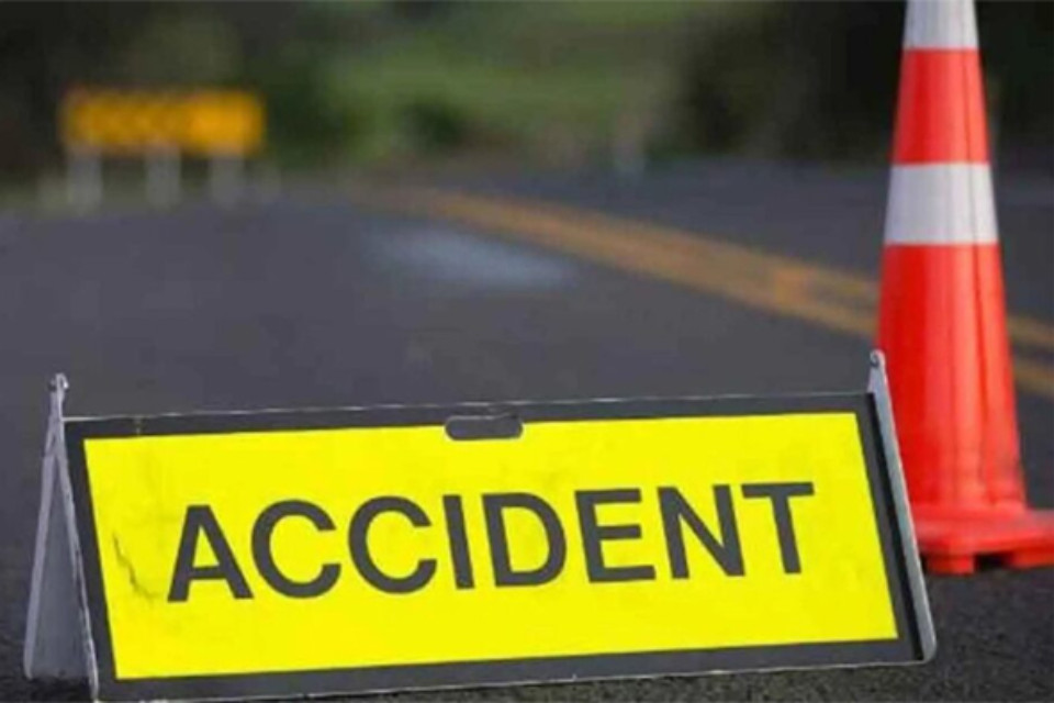A major road accident in Uttarakhand: A tractor-trolley and a pickup collide violently! Four laborers are killed, and families are in deep sorrow on Dhanteras.