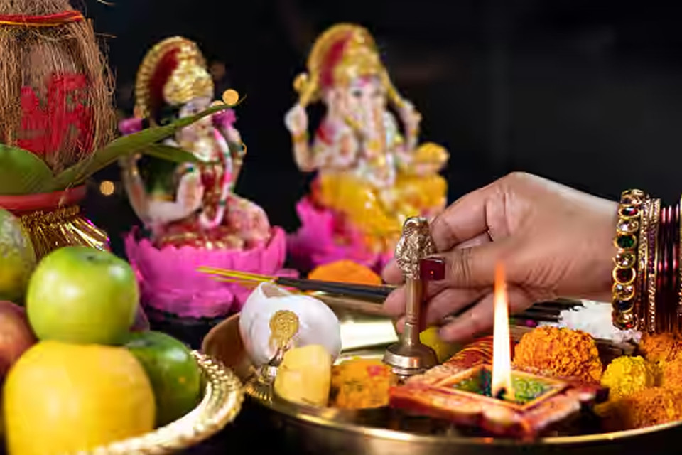 Diwali: This is the only time you'll have to worship Ganesha and Lakshmi! Learn the auspicious time for this.