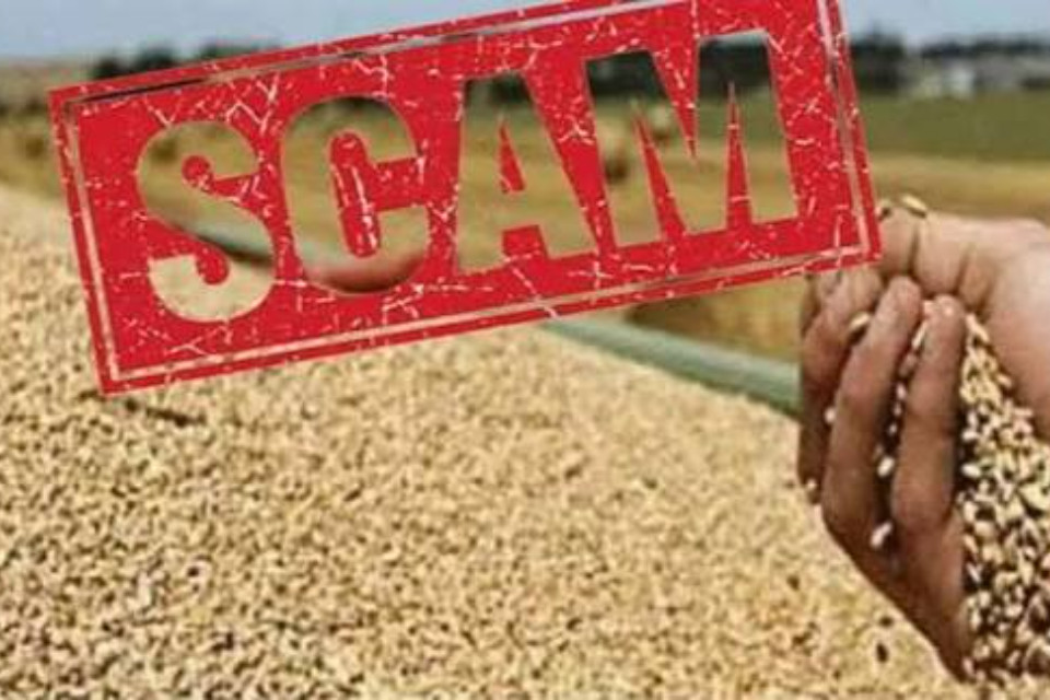 This is the state of the ration scam! The rich and the officials have no shame, they are eating the ration of the poor!