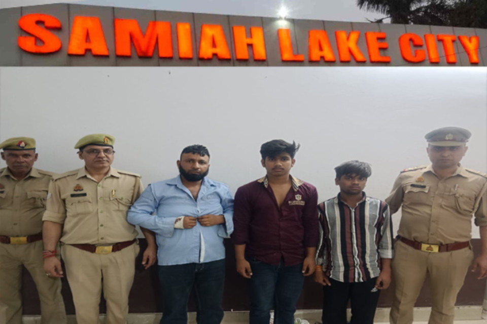 Rohit alias Ravi Yadav, who created terror in Samia Lake City of Rudrapur, was arrested by UP Police.