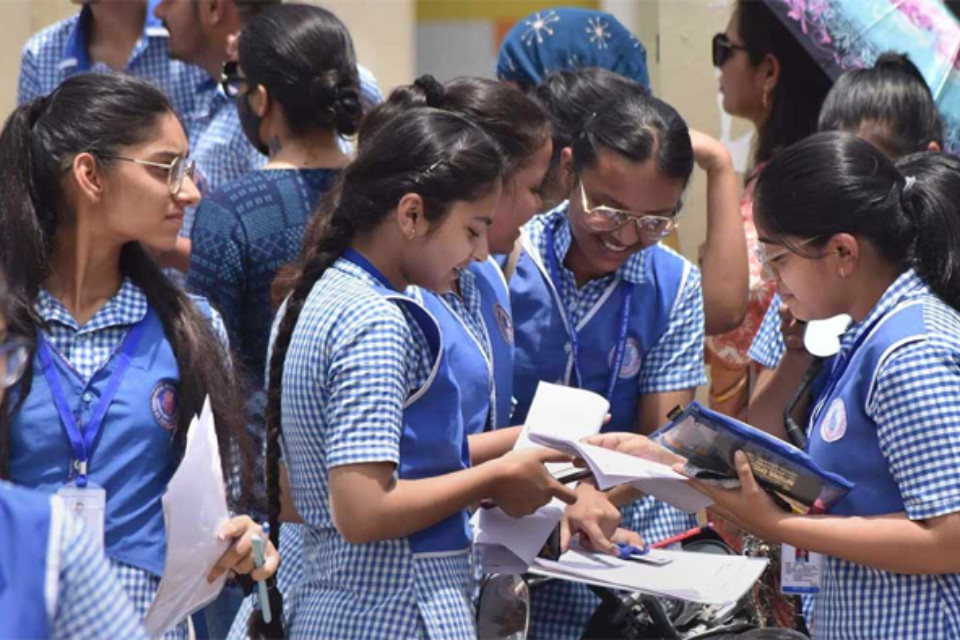 CBSE Board Exam 2026: Final datesheet for Classes 10 and 12 released! Find out when the exams will begin and what changes have been made.