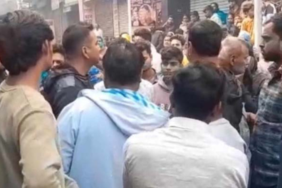  Bihar: Black Saturday in Muzaffarpur! A short circuit engulfed a sleeping family, killing five people, including a husband, wife, and two children.