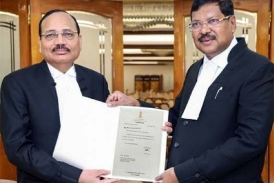 Big news: Chief Justice BR Gavai will retire today! Justice Surya Kant will be sworn in as the 53rd CJI tomorrow, with guests from several countries attending.