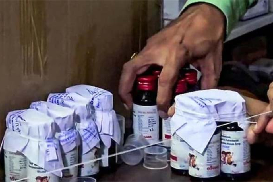 Big news: The government has made a significant decision regarding cough syrup! Medicines will no longer be available without a doctor's prescription, and complete records must be maintained.