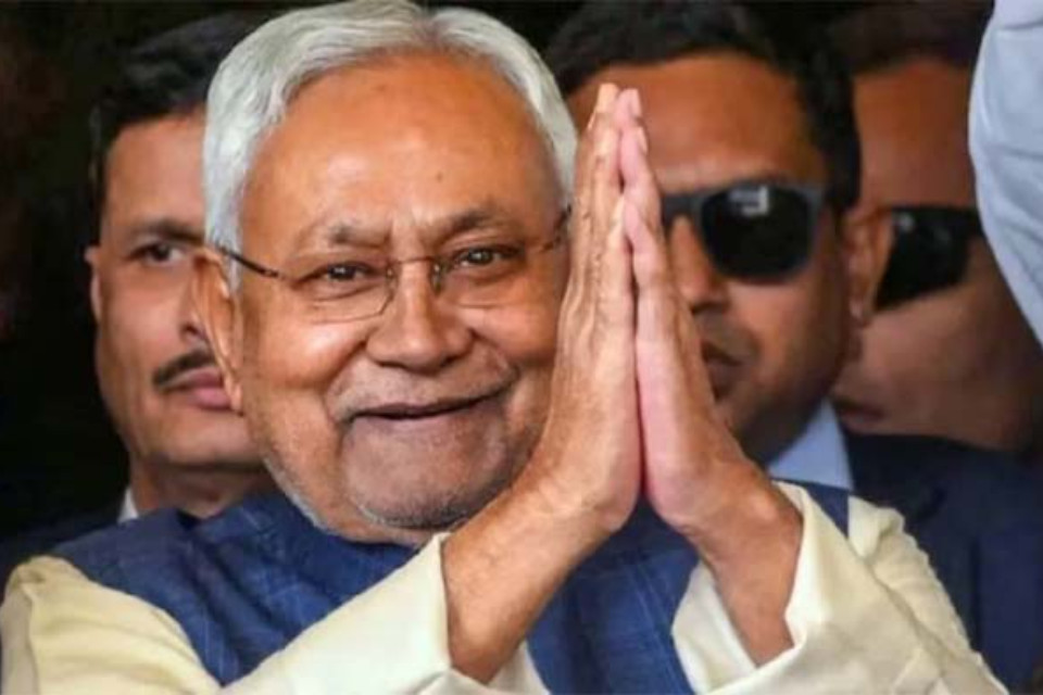 Bihar: CM Nitish Kumar opens the box again! 10 lakh women receive Rs 10,000 each