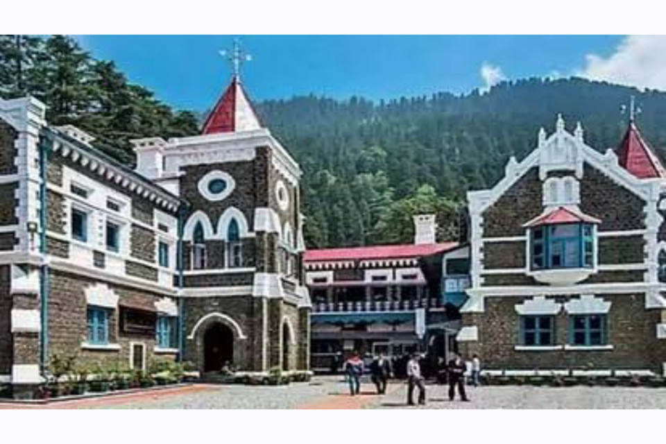 Nainital: Uttarakhand High Court summons senior officials of the Food Supply Department in the matter of rotting of food grains meant for disaster victims.