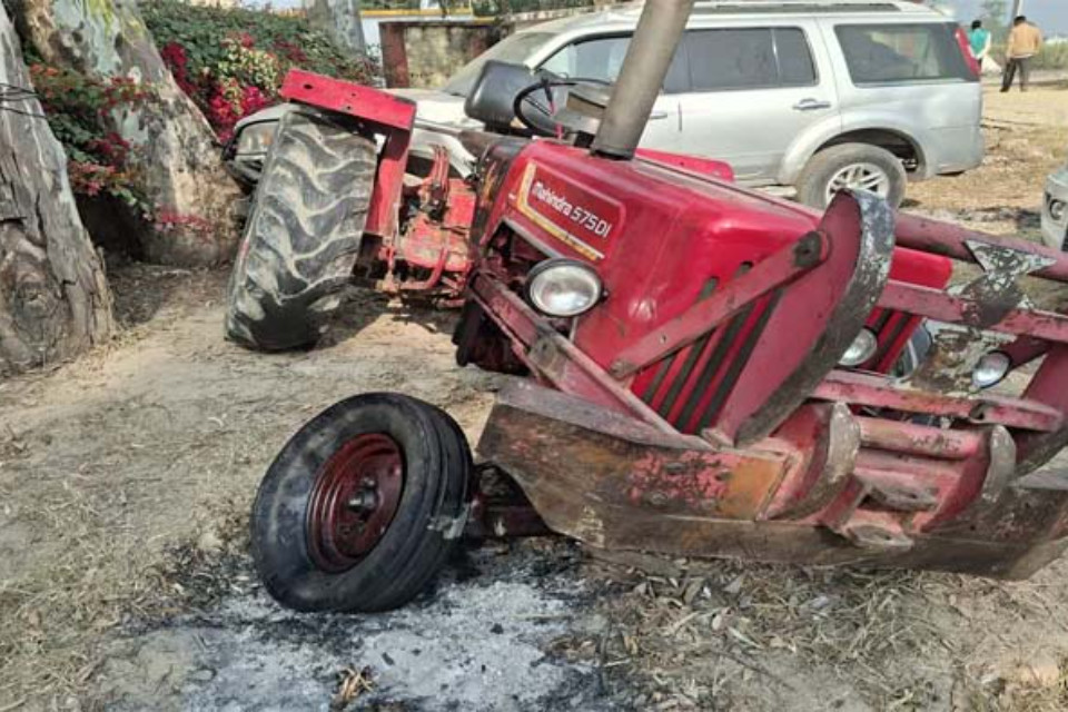 Another major accident in Uttarakhand! A tractor-trolley and a motorcycle collided violently, leaving two young men dead.