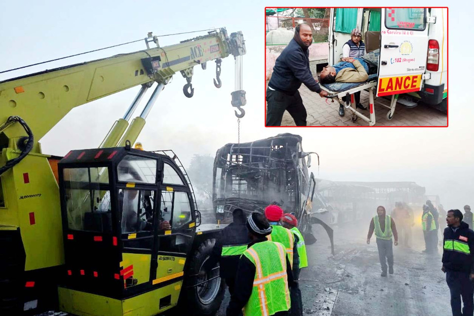 Fog wreaks havoc: 10 vehicles collide on Delhi-Agra Expressway, 4 passengers dead