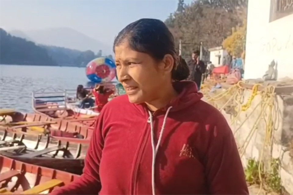 Trust in the waves, strength in courage: Bhimtal's Geeta Bisht broke the barriers of male-dominated thinking! She has made sailing a path to self-reliance and respect.