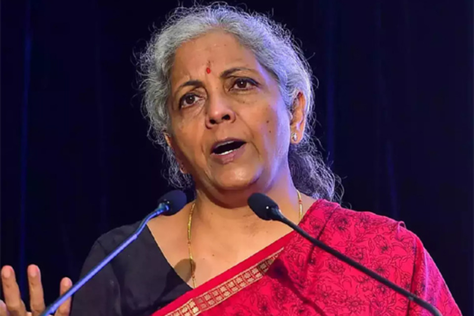 Big news: Finance Minister Nirmala Sitharaman presented the Economic Survey in Parliament! India's new normal growth is now 7 percent.