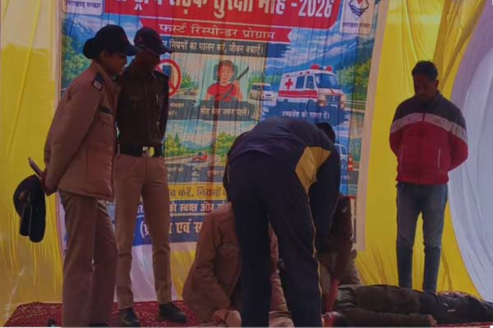 Major road safety initiative in Nainital: First responder training for Bhawali taxi union, driving licenses to be revoked for traffic violations.
