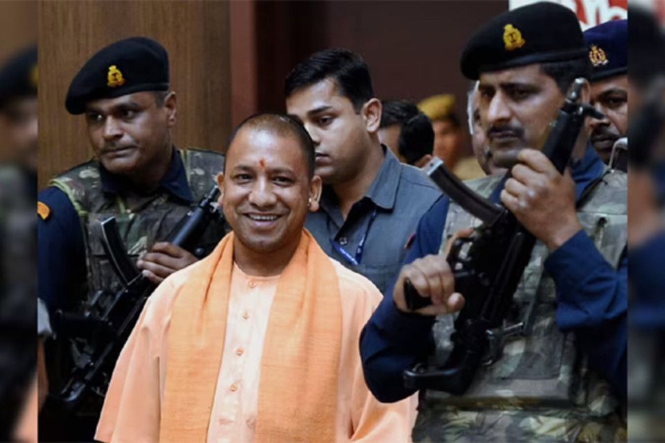 Big news: CM Yogi Adityanath may arrive in Uttarakhand on Friday! He will attend a private function, while the administrative staff is on alert.