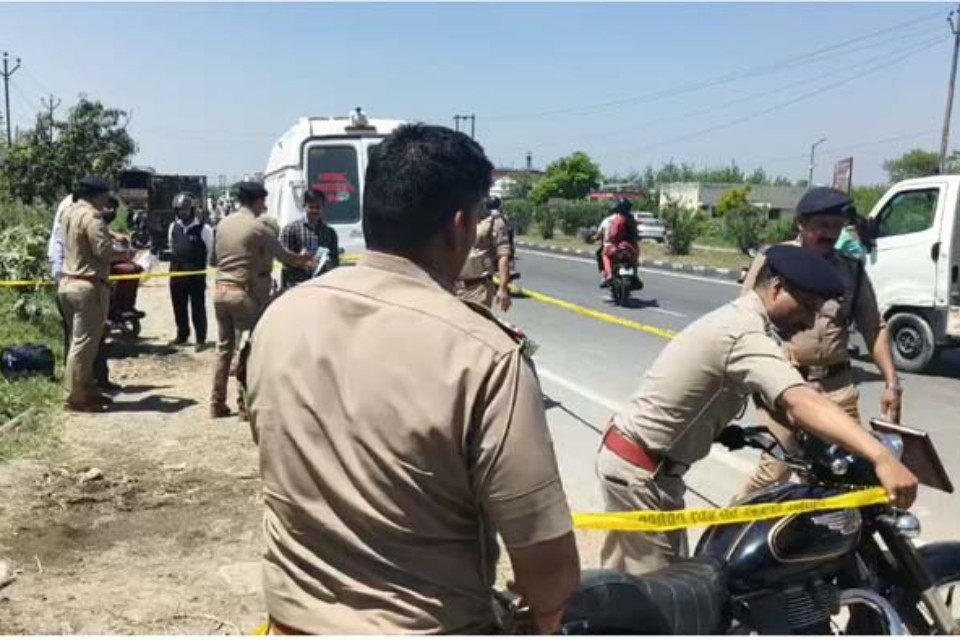 Uttarakhand: A severed hand was found on the roadside, causing a sensation and police are investigating CCTV footage.