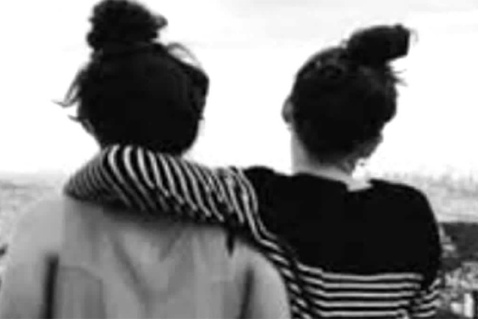 What kind of relationship is this? A love affair between a married woman and a minor girl in Uttarakhand! Their insistence on living together sparks high-voltage drama at the police station, baffling